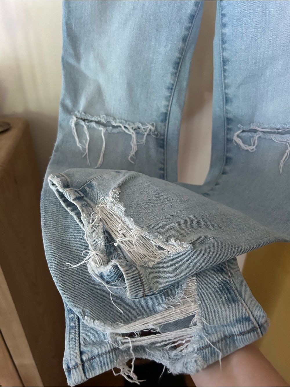 Good American Good Curve Straight Jeans High Rise Distressed Light Wash 4/27 - Picture 5 of 7